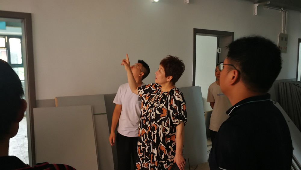 精神抖擞战酷暑 硕果累累迎新学