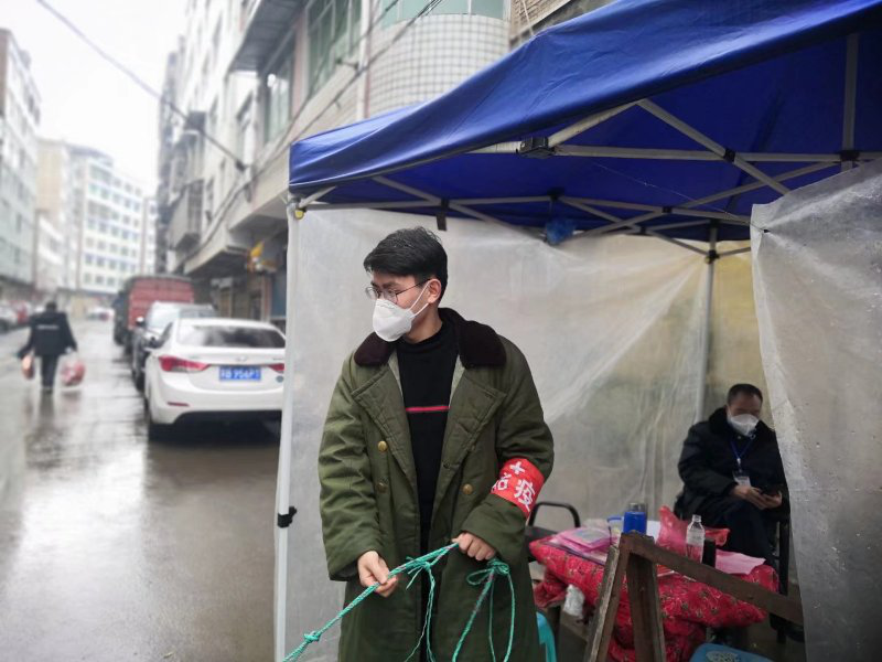 精神感召、教育引导、躬身践行——金融学子用理想之光照亮信仰之路