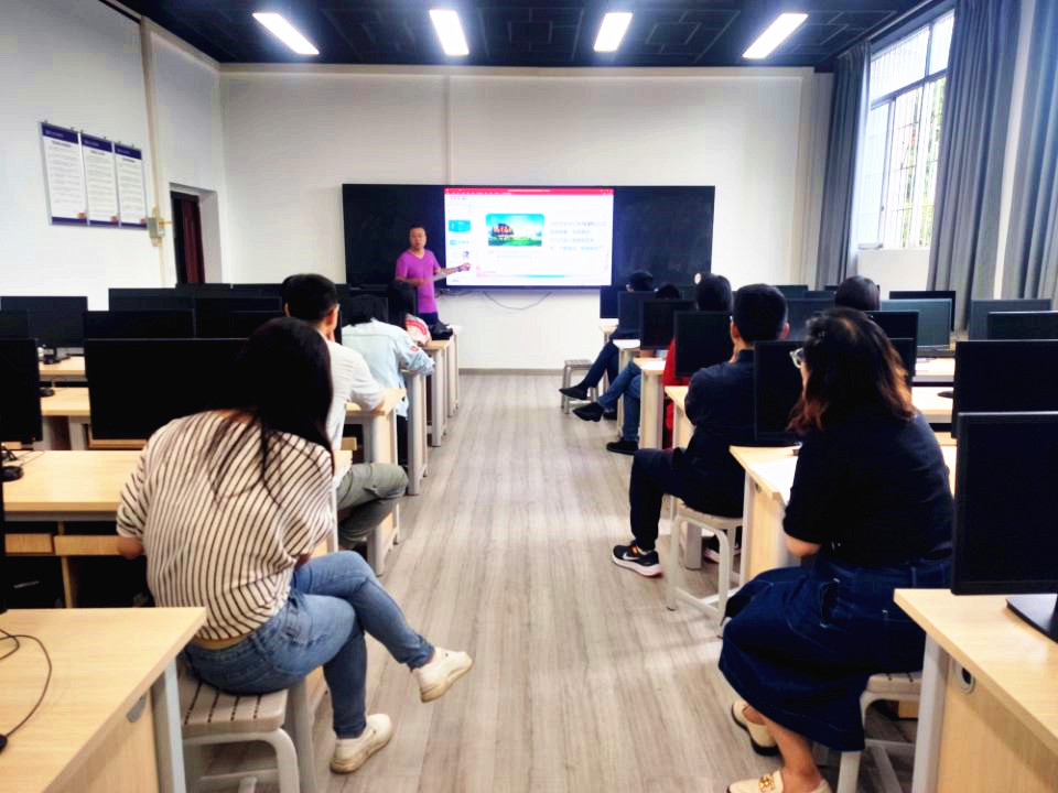 集体备课凝智慧，研讨教学共成长——马克思主义学院开展《形势与政策》课集体备课会