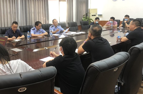 合川区公安局反恐支队到校检查指导安全稳定工作